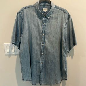 Club Monaco Slim Fit Denim short sleeve button down, size XL